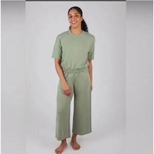 Yogalicious Green Scuba Lanston Crew neck Top Sweatshirt Women’s Size L